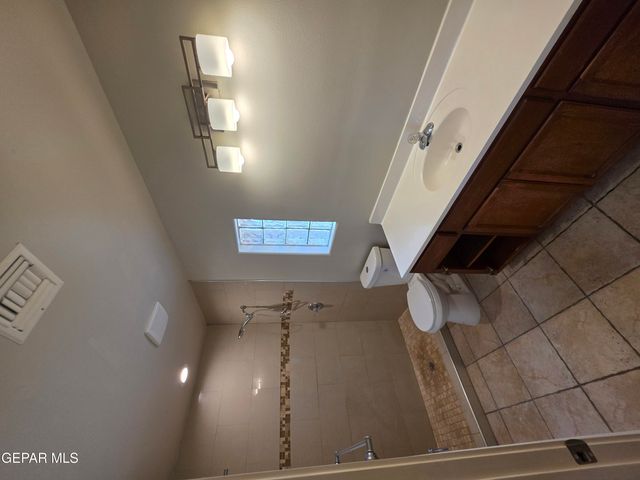 155 S Moon Road, Socorro, TX 79927