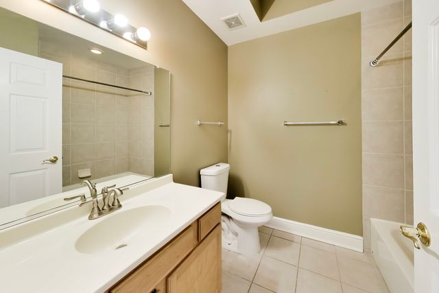 450 S Western Avenue 505, Des Plaines, IL 60016