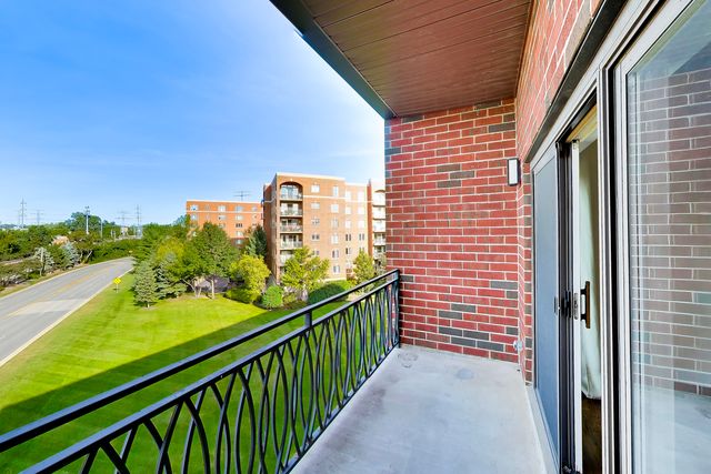 450 S Western Avenue 505, Des Plaines, IL 60016