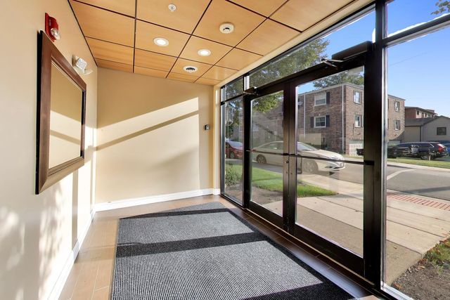450 S Western Avenue 505, Des Plaines, IL 60016
