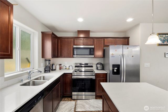 1202 E 58th Street, Tacoma, WA 98404