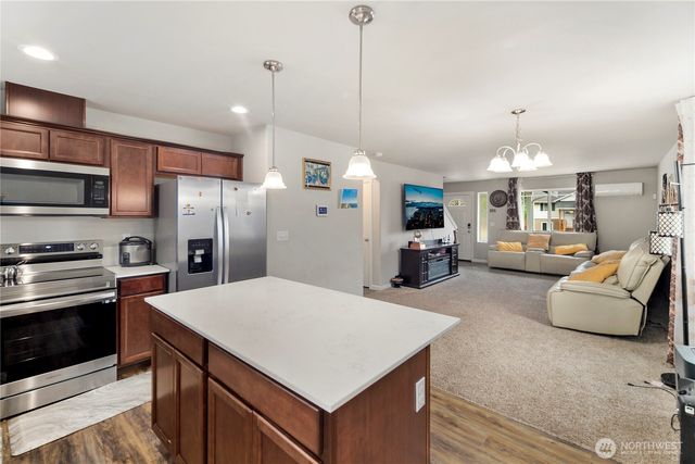 1202 E 58th Street, Tacoma, WA 98404