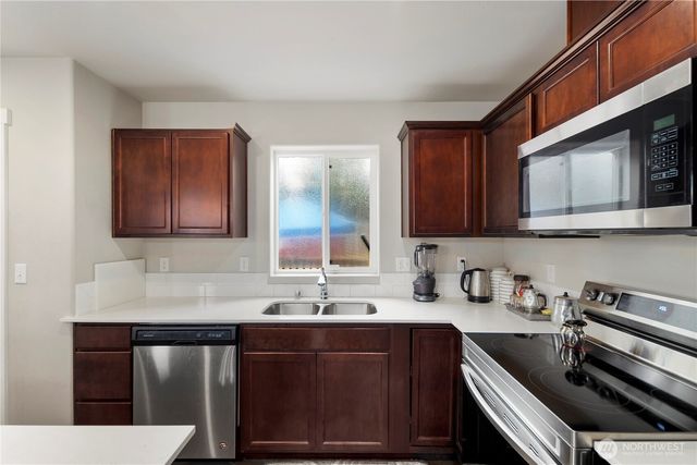 1202 E 58th Street, Tacoma, WA 98404