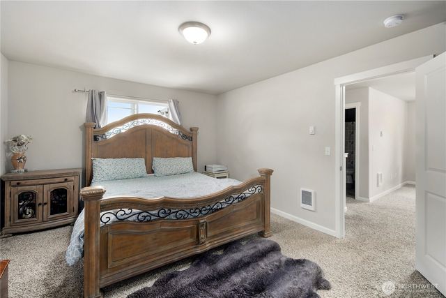 1202 E 58th Street, Tacoma, WA 98404