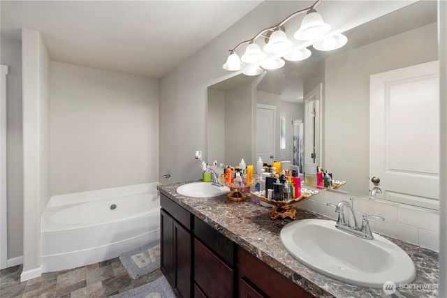 1202 E 58th Street, Tacoma, WA 98404