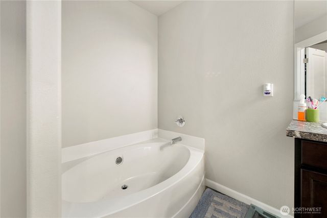 1202 E 58th Street, Tacoma, WA 98404