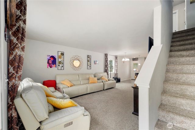 1202 E 58th Street, Tacoma, WA 98404