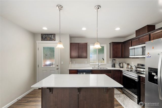 1202 E 58th Street, Tacoma, WA 98404