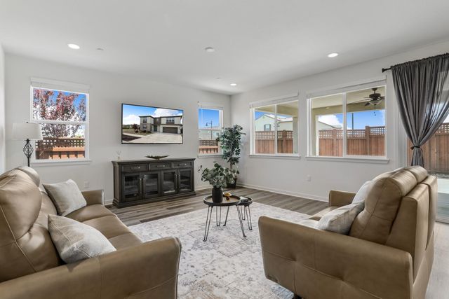 3104 Needham Ave, Lathrop, CA 95330