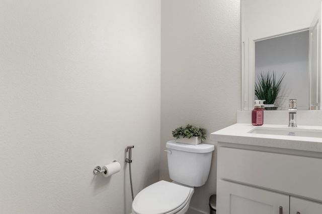 3104 Needham Ave, Lathrop, CA 95330