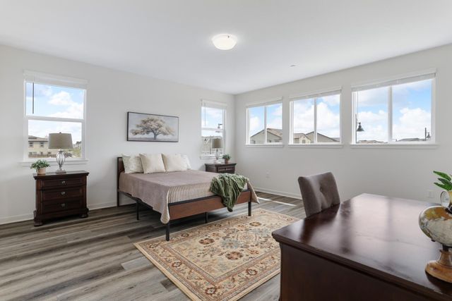 3104 Needham Ave, Lathrop, CA 95330