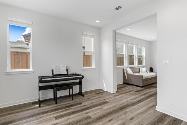 3104 Needham Ave, Lathrop, CA 95330