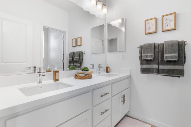 3104 Needham Ave, Lathrop, CA 95330