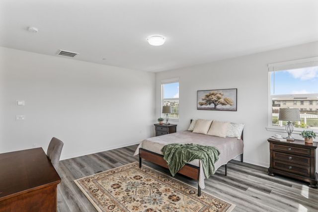 3104 Needham Ave, Lathrop, CA 95330