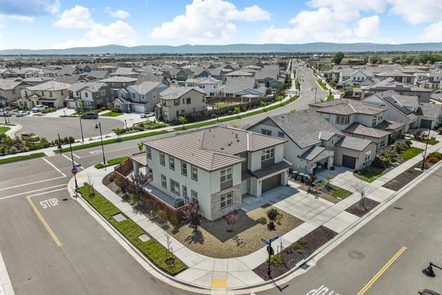 3104 Needham Ave, Lathrop, CA 95330