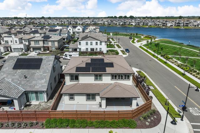 3104 Needham Ave, Lathrop, CA 95330