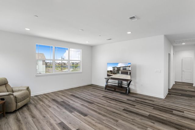 3104 Needham Ave, Lathrop, CA 95330