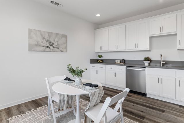 3104 Needham Ave, Lathrop, CA 95330