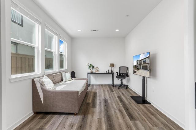 3104 Needham Ave, Lathrop, CA 95330