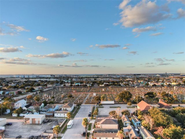 1314 42nd Street, Galveston, TX 77550