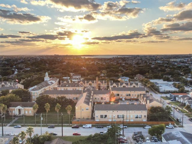 1314 42nd Street, Galveston, TX 77550