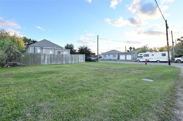 1314 42nd Street, Galveston, TX 77550