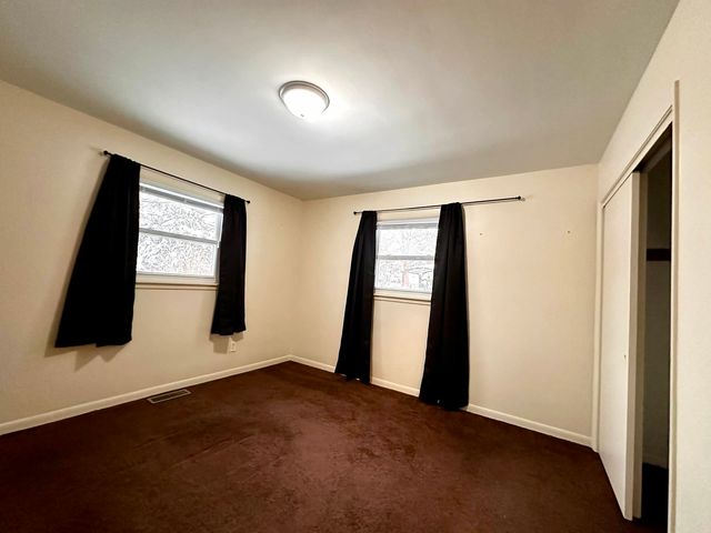 2720 Gilboa Avenue, Zion, IL 60099