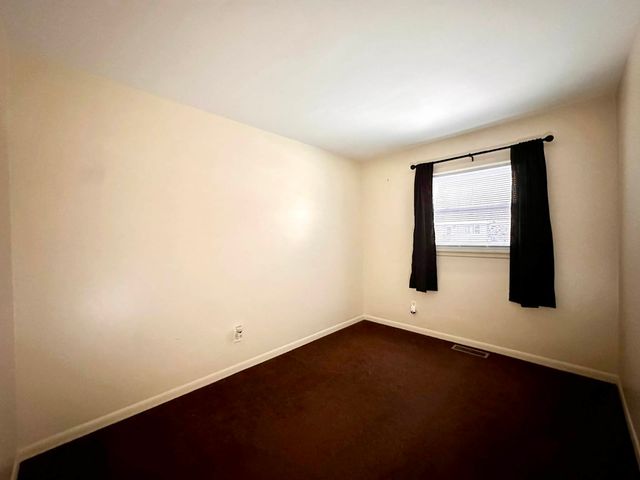 2720 Gilboa Avenue, Zion, IL 60099