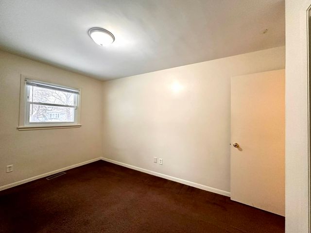 2720 Gilboa Avenue, Zion, IL 60099