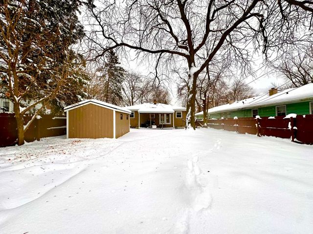 2720 Gilboa Avenue, Zion, IL 60099