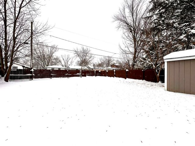 2720 Gilboa Avenue, Zion, IL 60099