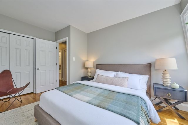 20 Hereford Street 4, Boston, MA 02115
