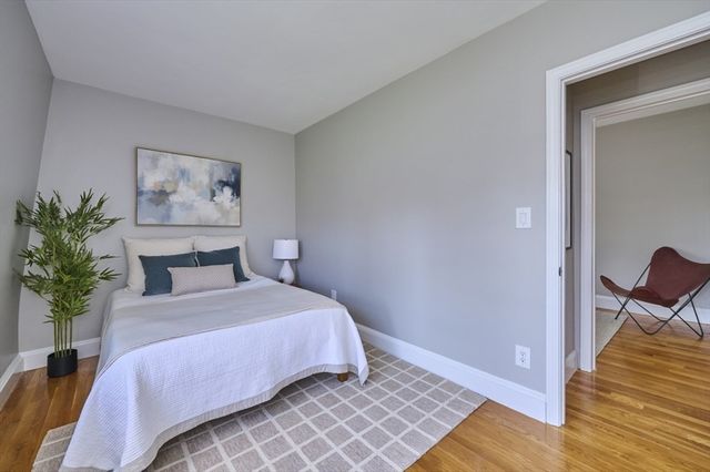 20 Hereford Street 4, Boston, MA 02115