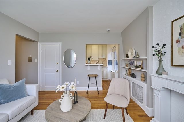 20 Hereford Street 4, Boston, MA 02115