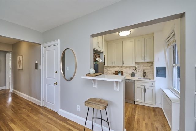 20 Hereford Street 4, Boston, MA 02115