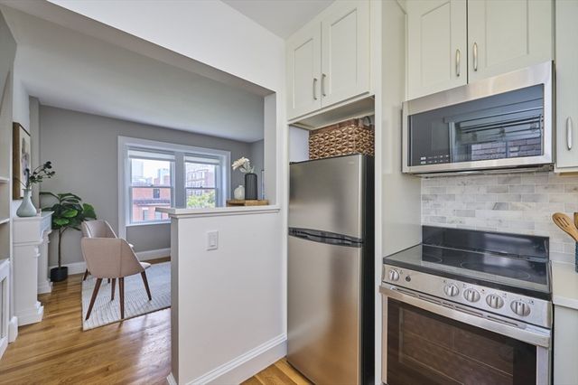 20 Hereford Street 4, Boston, MA 02115