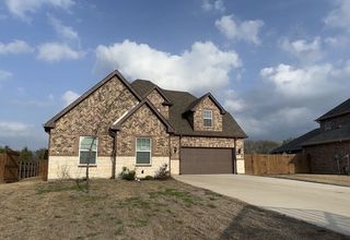 403 Ellis Place Drive, Greenville, TX 75402