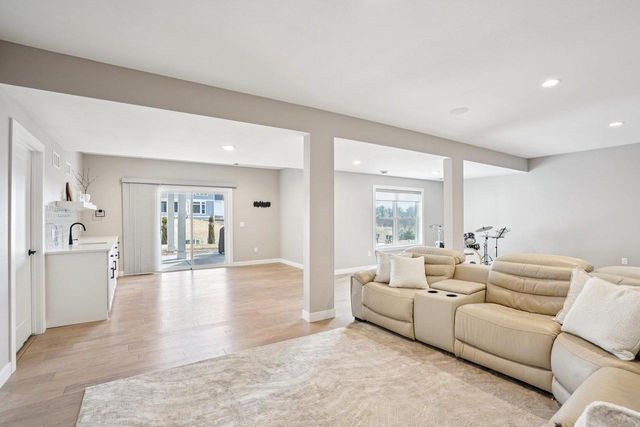 1208 Thistle Dew Lane, Waunakee, WI 53597