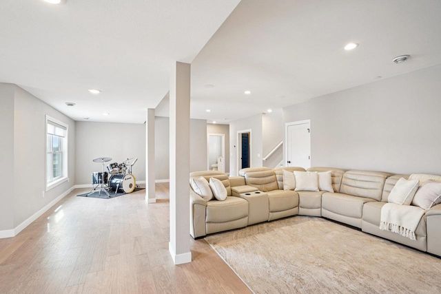 1208 Thistle Dew Lane, Waunakee, WI 53597