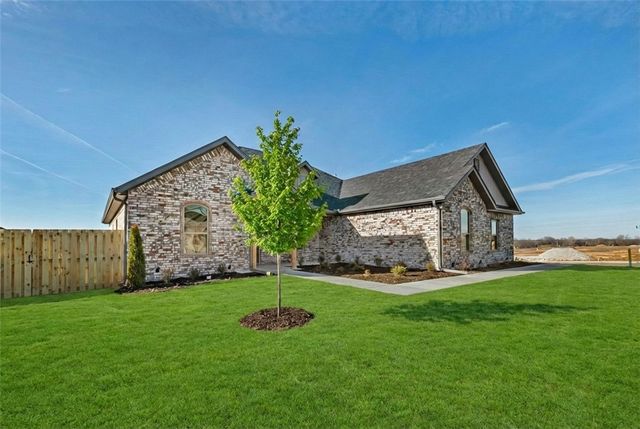 2413 Salmon Street, Pea Ridge, AR 72751