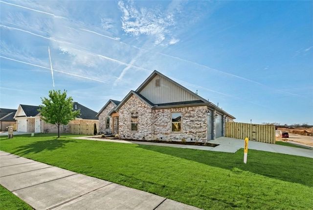 2413 Salmon Street, Pea Ridge, AR 72751