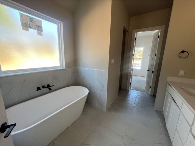 1053 Llano Way, Poolville, TX 76487