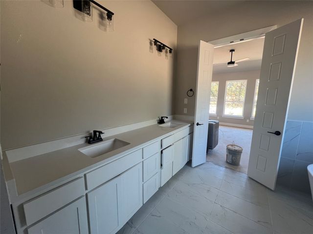 1053 Llano Way, Poolville, TX 76487