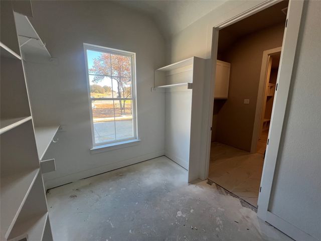 1053 Llano Way, Poolville, TX 76487