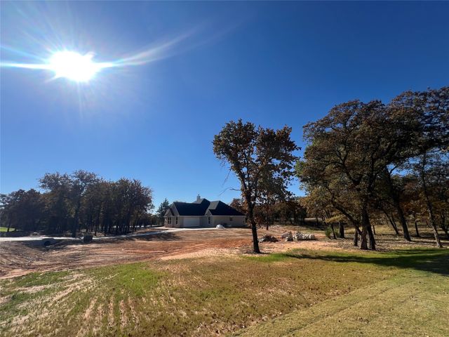 1053 Llano Way, Poolville, TX 76487
