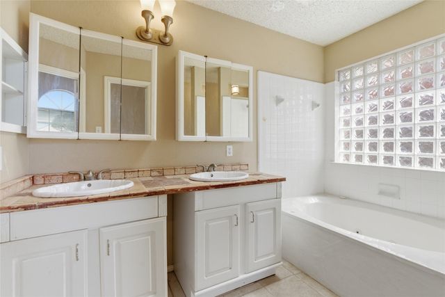 7224 Indiana Avenue, Fort Worth, TX 76137