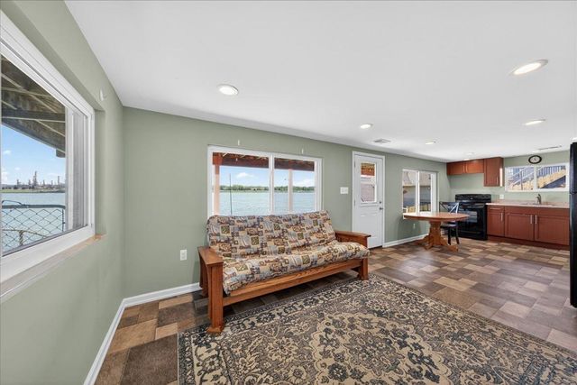125 Gratiot Boulevard, Marysville, MI 48040