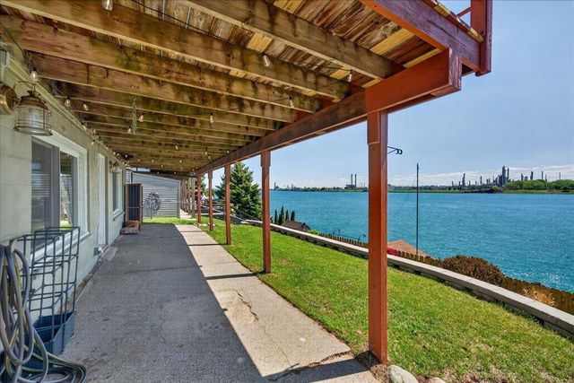 125 Gratiot Boulevard, Marysville, MI 48040