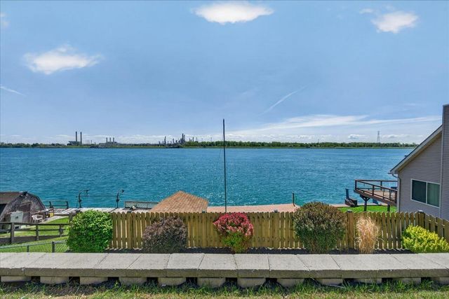 125 Gratiot Boulevard, Marysville, MI 48040