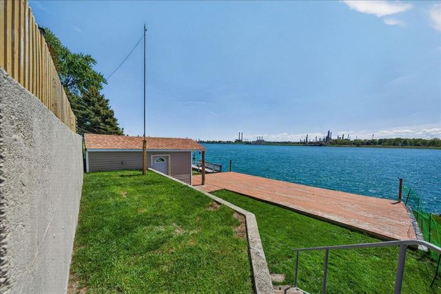 125 Gratiot Boulevard, Marysville, MI 48040